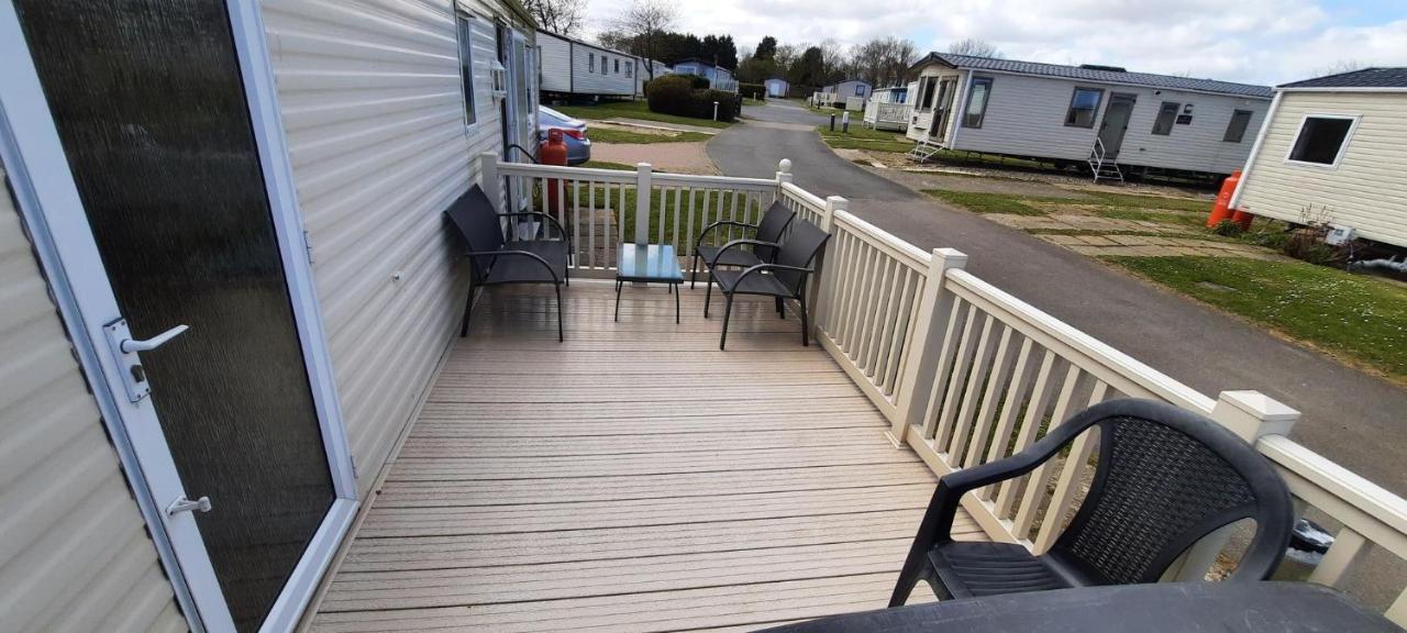 Happy Days Caravan Primrose Valley Filey Extérieur photo