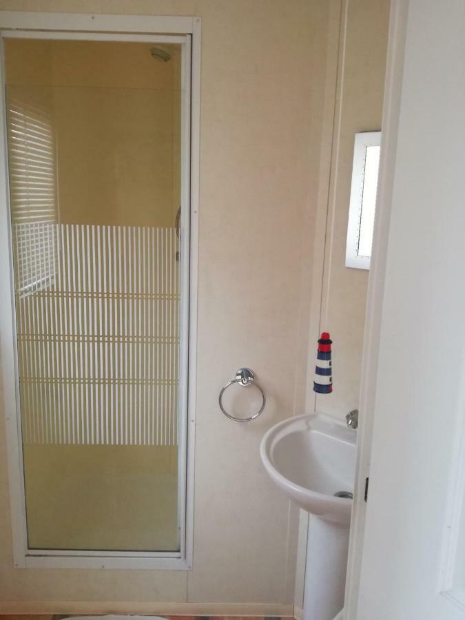 Happy Days Caravan Primrose Valley Filey Extérieur photo